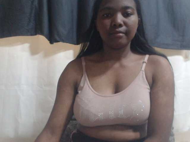 JustHotLove live cam preview