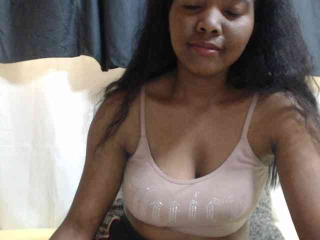 Modèle: JustHotLove