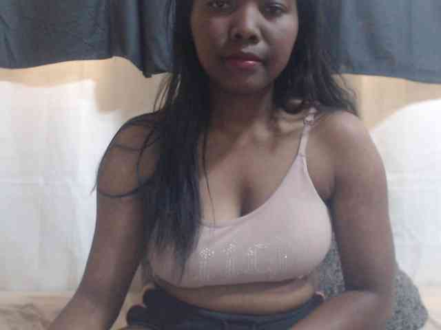 Modèle: JustHotLove
