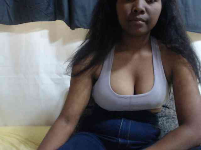 Modèle: JustHotLove