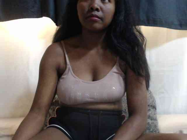 Modèle: JustHotLove
