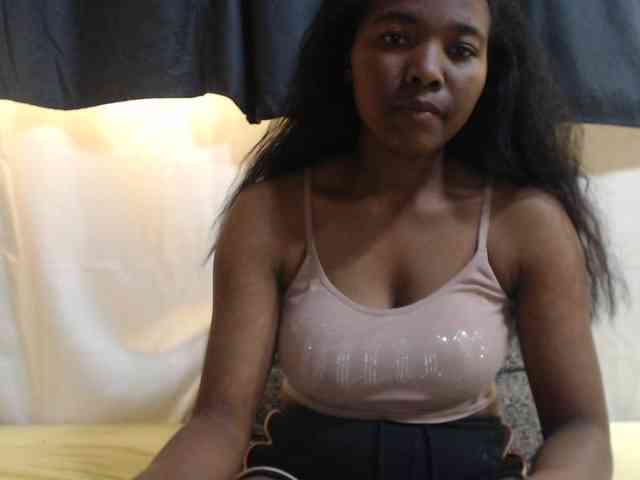 JustHotLove Live Webcam on BongaCams