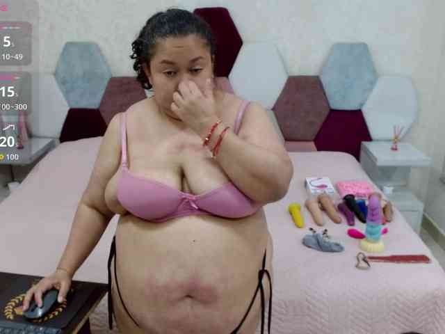 Marianabbw's cam show statistics and live stream