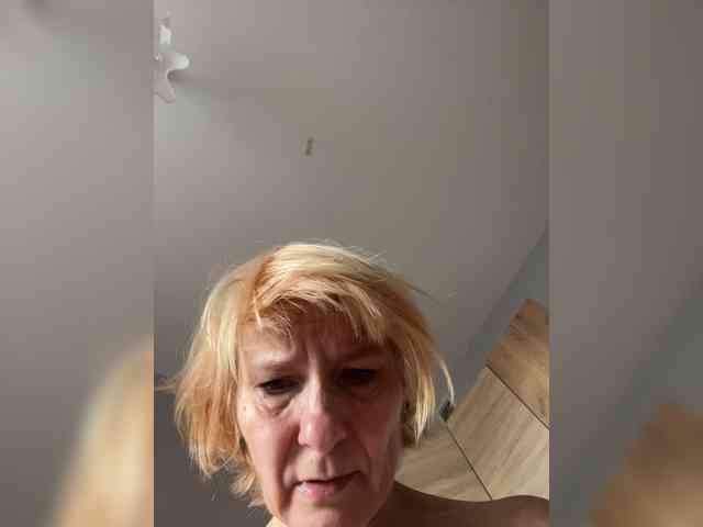 NadinKeddo webcam