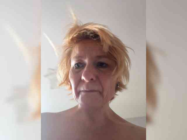 NadinKeddo webcam