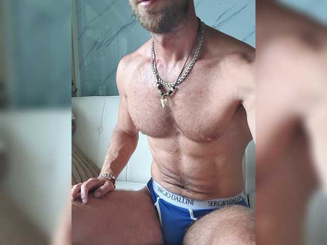 Muskulman — live male cam