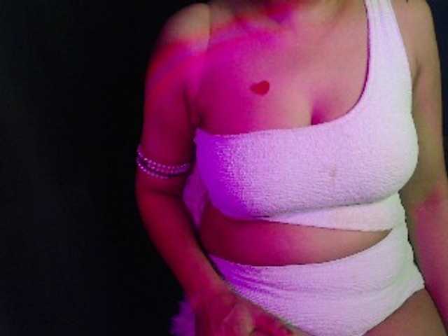 Monika67 live cam on BongaCams