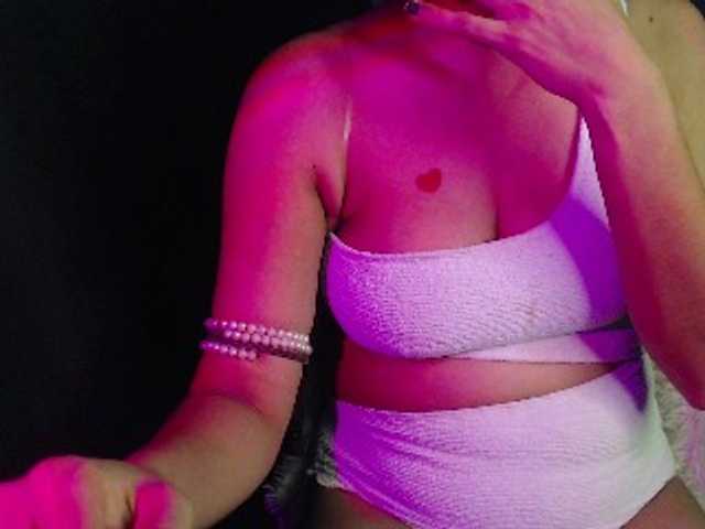 Monika67 live cam on BongaCams
