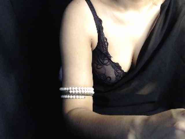 Monika67 Live Webcam on BongaCams