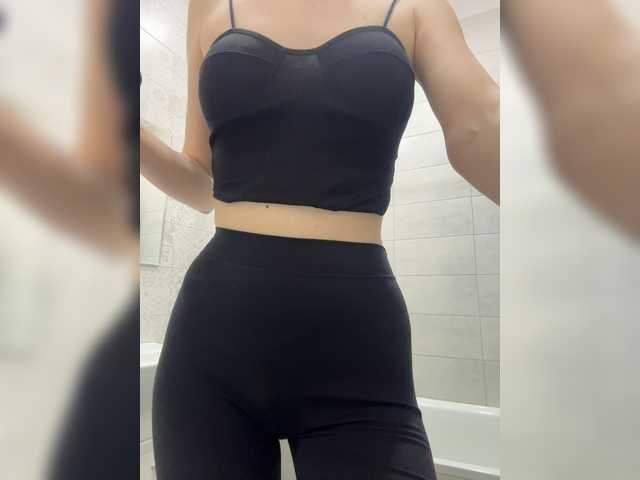 Madison01 live cam on BongaCams