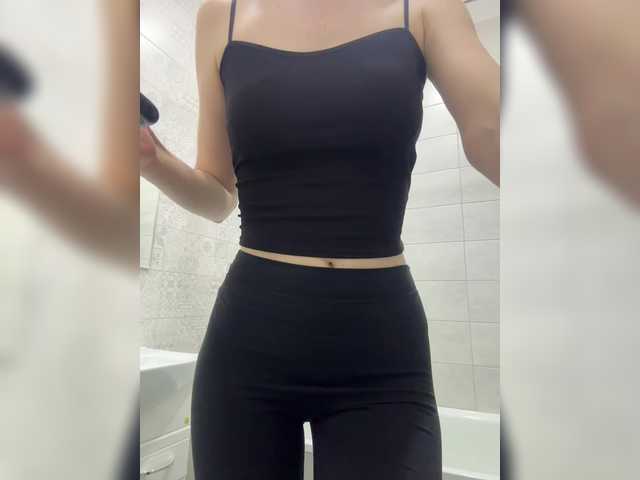Madison01 live cam on BongaCams
