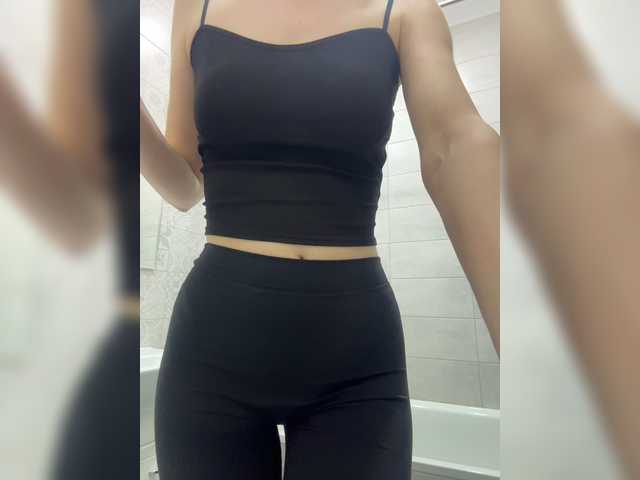 Madison01 live cam on BongaCams