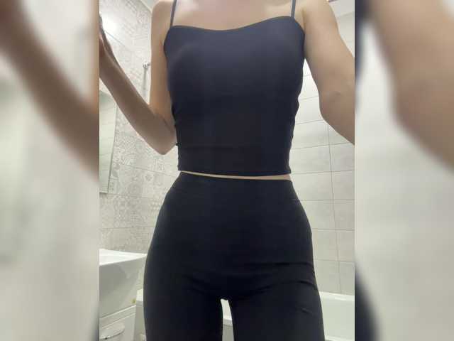 Madison01 live cam on BongaCams