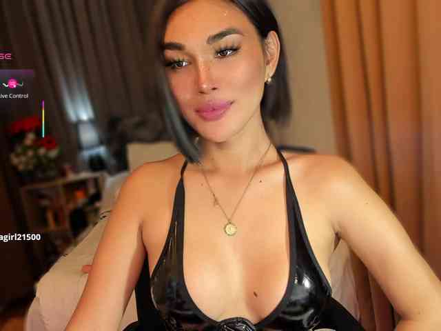 Larahfuchs Live Webcam on BongaCams