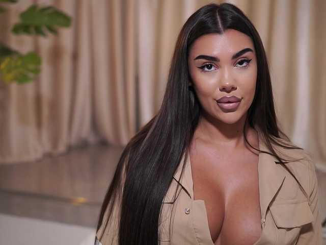 NatyDesiree live cam on BongaCams