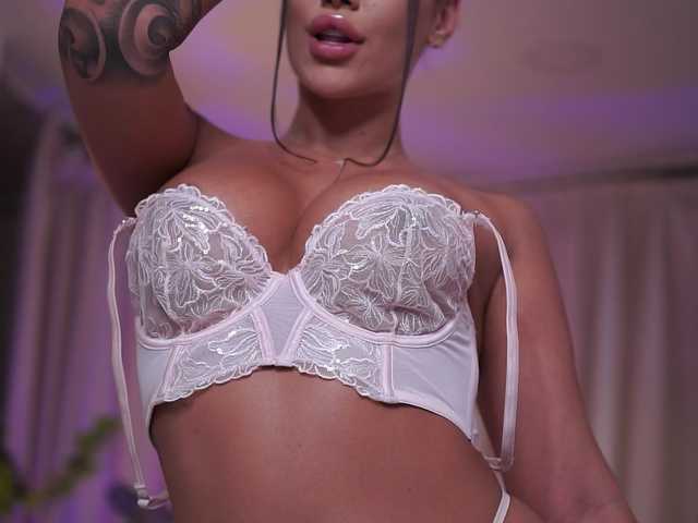 NatyDesiree live cam on BongaCams