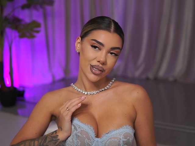 NatyDesiree live cam on BongaCams