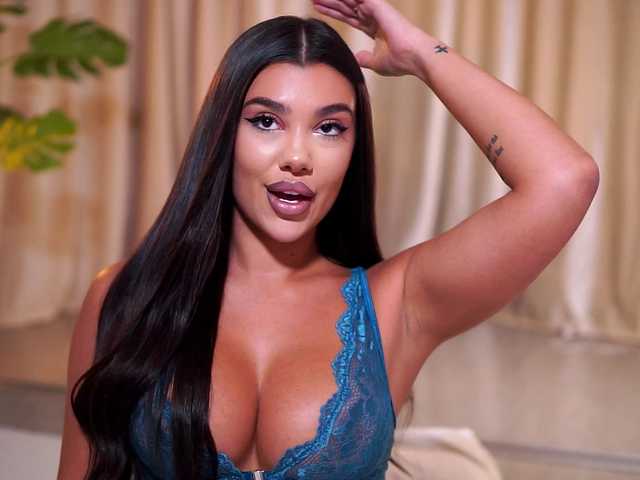 NatyDesiree live cam on BongaCams