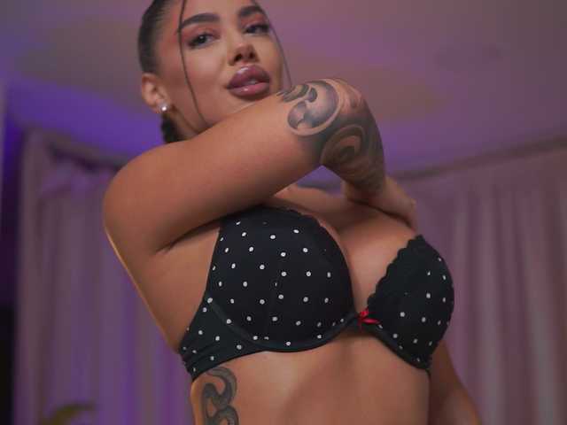 NatyDesiree live cam preview
