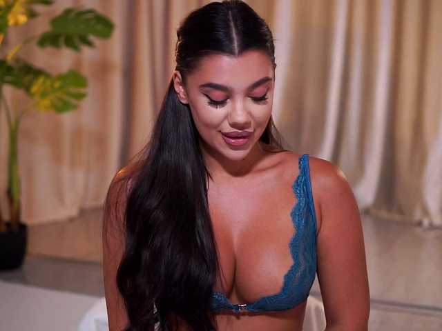 NatyDesiree live cam on BongaCams