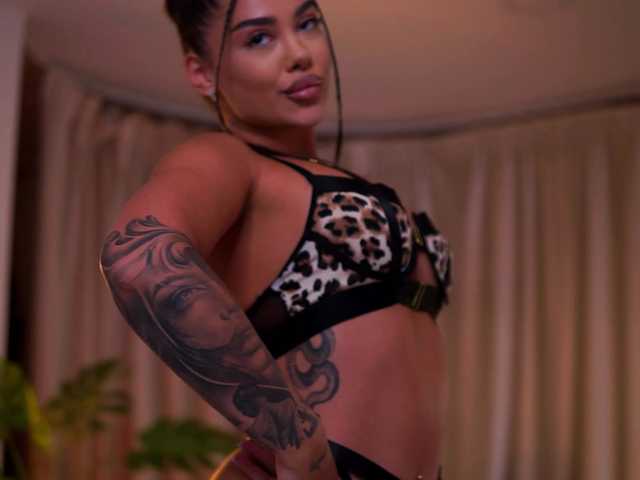 NatyDesiree live webcam show