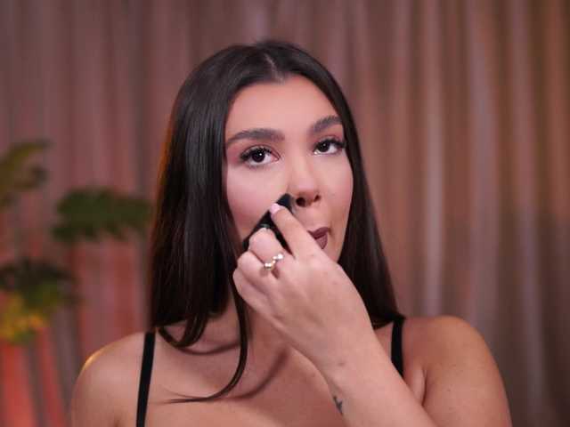 NatyDesiree live cam