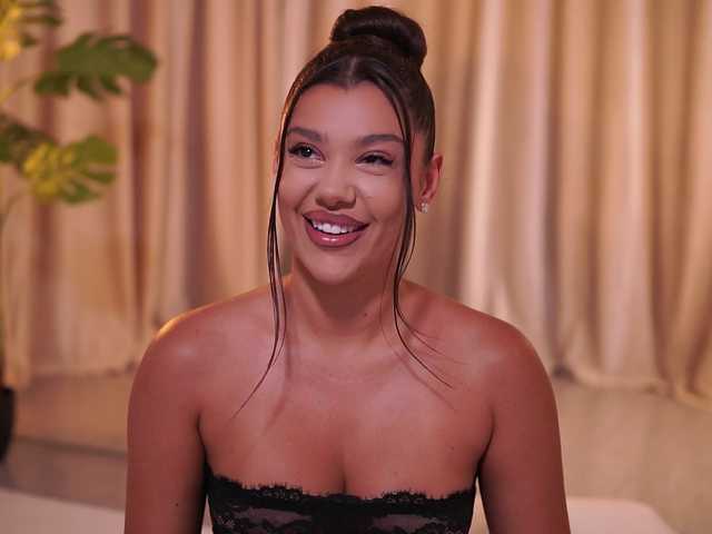 NatyDesiree live cam on BongaCams