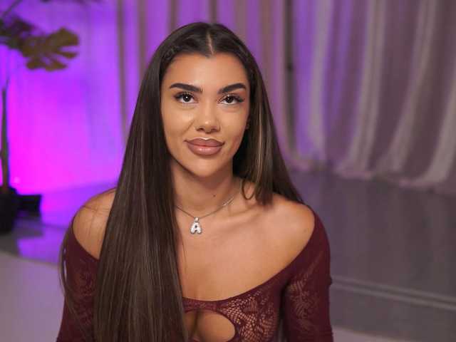NatyDesiree live cam