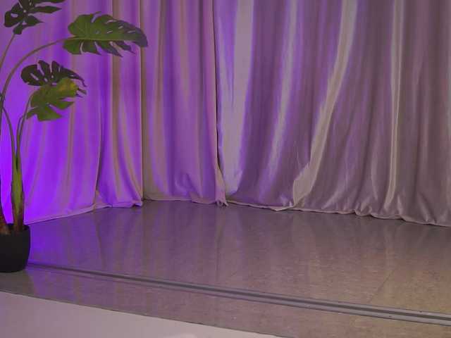 NatyDesiree live cam
