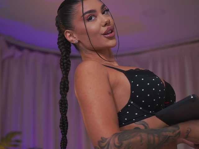 NatyDesiree live cam on BongaCams