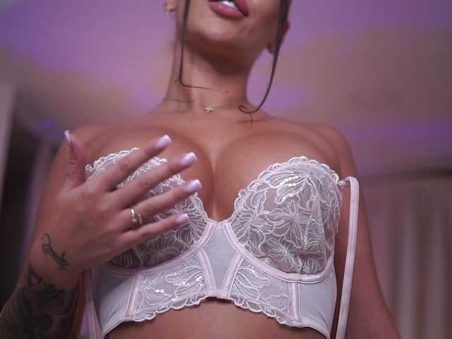 NatyDesiree live cam on BongaCams