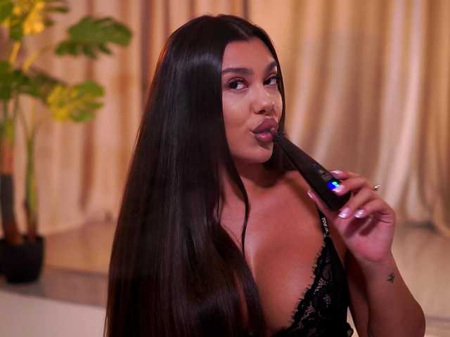NatyDesiree live cam on BongaCams