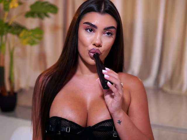 NatyDesiree live webcam show