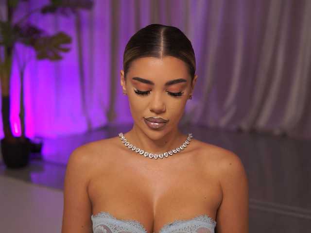 NatyDesiree live cam on BongaCams