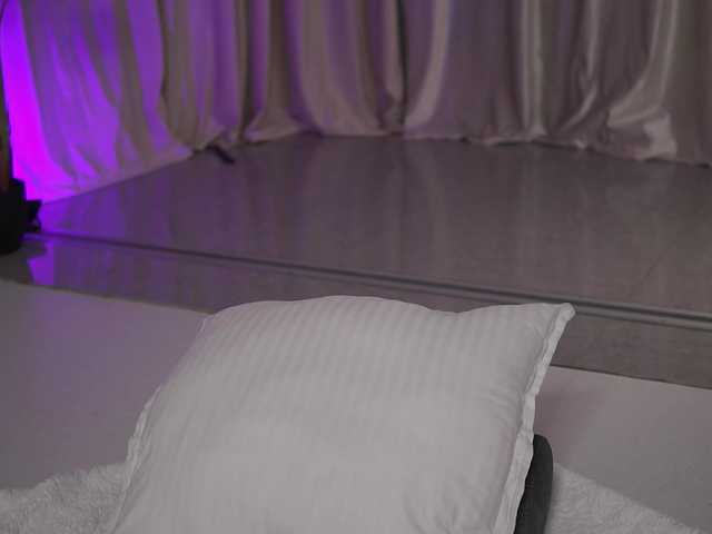 NatyDesiree live cam