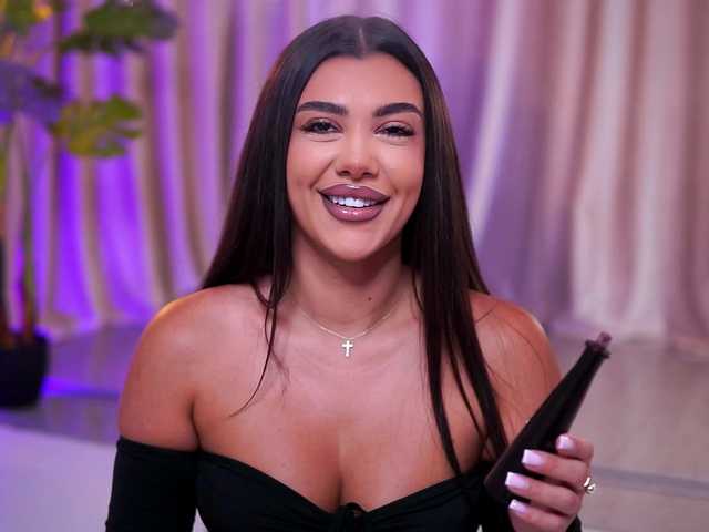 NatyDesiree live cam on BongaCams