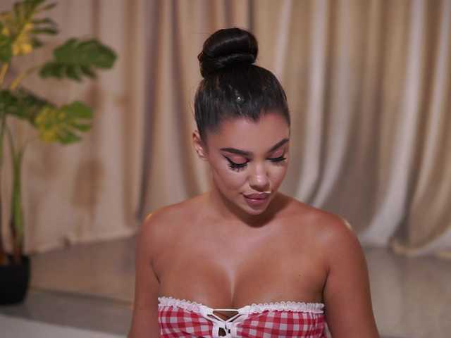 NatyDesiree live webcam show