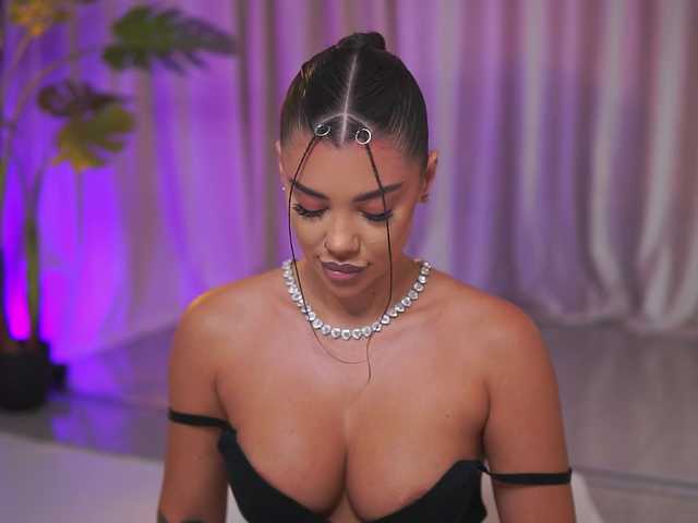 NatyDesiree live cam on BongaCams