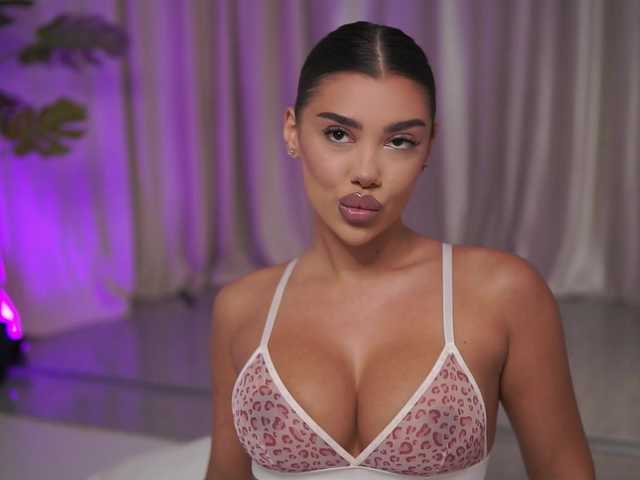NatyDesiree live cam on BongaCams