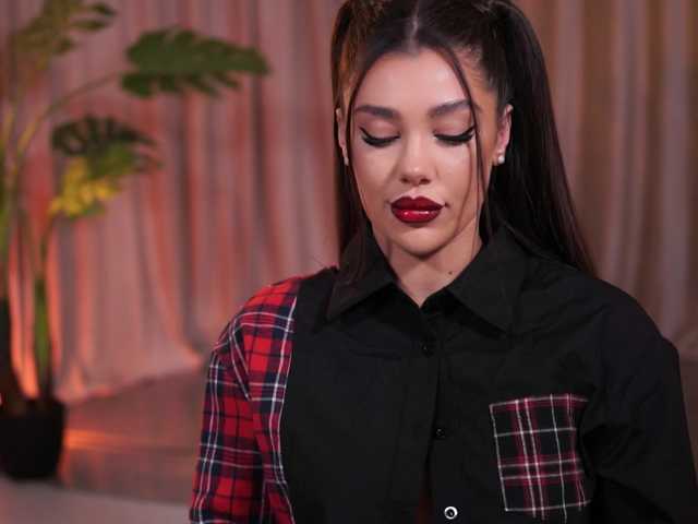 NatyDesiree's BongaCams show and profile