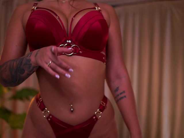 NatyDesiree live webcam show
