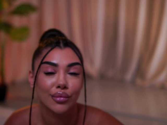 NatyDesiree live webcam show