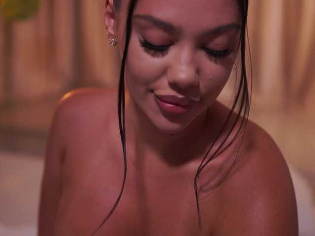 NatyDesiree live cam on BongaCams