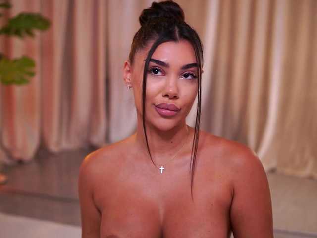 NatyDesiree live webcam show
