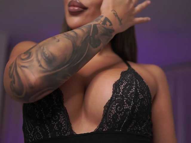 NatyDesiree live cam on BongaCams