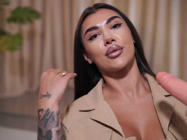 NatyDesiree live cam