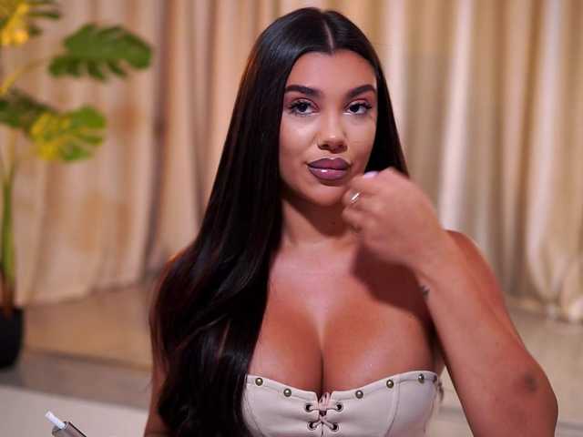 NatyDesiree live cam on BongaCams