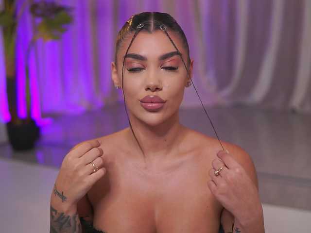 NatyDesiree live cam on BongaCams
