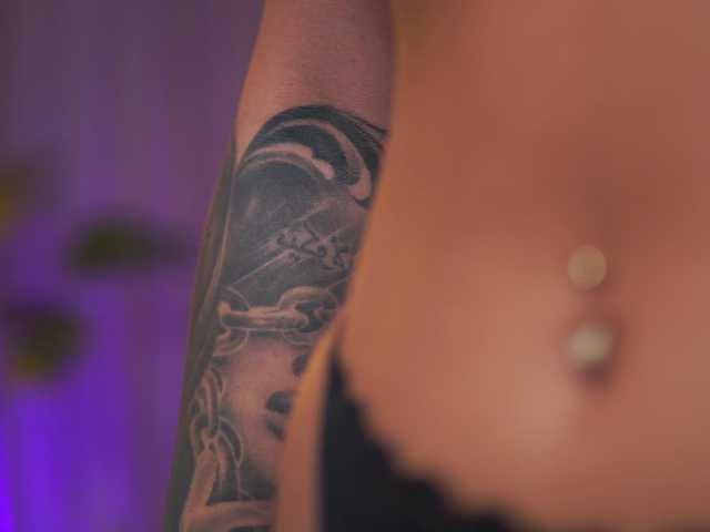 NatyDesiree live cam