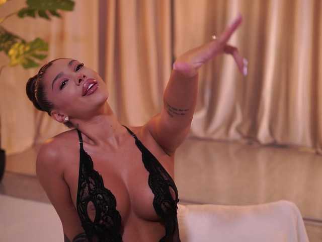NatyDesiree live cam on BongaCams